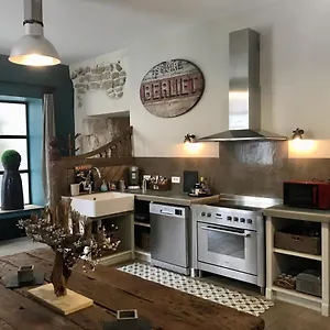 Appartement Le Loft Des Antiquaires,, LʼIsle-sur-la-Sorgue