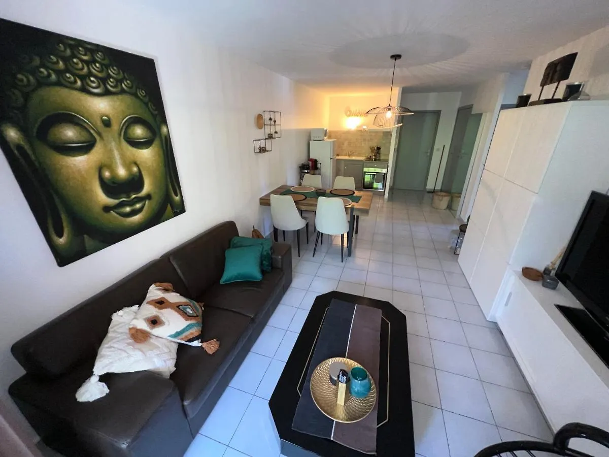 Apartmán Cocoon'Isle - Jardinet- Jacuzzi LʼIsle-sur-la-Sorgue